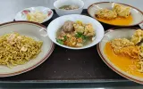 Kuliner Unik Bandung, Nikmati Batagor dan Mie Kocok Sekaligus