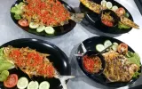 Dari Kaki Lima ke Restoran Andalan: Kisah Anita dan Ikan Bakar Sambal Pesisir