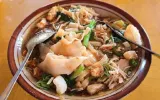 Kuliner Khas di Tepian Palasari, Ada Bakmi dan Lomie Mas Ikin yang Rasanya Otentik