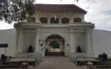 Mengulik Sejarah Benteng Vastenburg dan Perkembangannya Menjadi Tempat Rekreasi