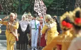 Yang Masuk Kelas Bukan Cuma Anak, Melainkan Rumahnya