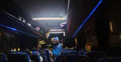 Cerita Pedagang Asongan di Bus MGI Bandung-Sukabumi