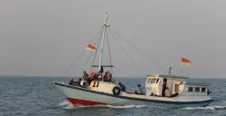 Transportasi Laut Pemudik: Antara Pelayaran Rakyat Anak Tiri dan Pelayaran Pelat Merah Anak Emas