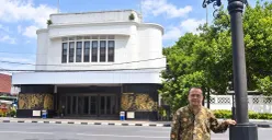 Menonton Film di Bioskop Legendaris Bandung Era 90-an