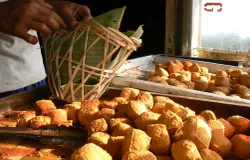 Tahu Sumedang, kuliner legendaris dari Jawa Barat. (Sumber: Peter | Foto: Flickr)