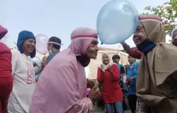 Lomba agustusan biasa ditunggu-tunggu oleh anak-anak, pun dengan para lansia di Balai Palayanan Sosial Tresna Werdha (BPSTW) Ciparay. (Sumber: Ayobandung.id | Foto: Mildan Abdalloh)