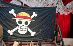 Bendera Jolly Roger membawa pesan tentang kekuatan kekuasaan, kebebasan, tekad, dan solidaritas dalam komunitas. (Sumber: Wikimedia Commons/Ferfive)