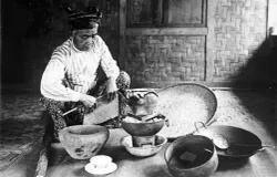 Dukun zaman baheula. (Sumber: Tropenmuseum)