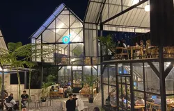 Cahaya hangat, suasana tenang, dan cerita yang tak pernah selesai (Sumber: Dokumentasi Penulis)