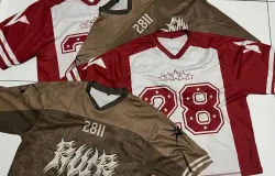 Koleksi unggulan Rewear Project yang menampilkan gaya kasual hadir di Kabupaten Bandung, Sabtu (8/11/25) (Sumber: Dokumentasi Penulis | Foto: Siti Octaviani)