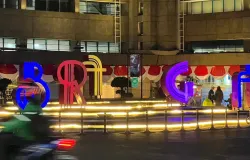 Braga pada malam hari dan merupakan salah satu icon Kota Bandung, Rabu (3/12/2024). (Sumber: Dokumentasi Pribadi | Foto: Nayla Andini)