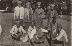 Para pemain film Loetoeng Kasaroeng. (Sumber: KITLV)