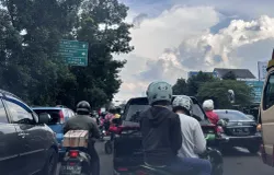 Padatnya Kota Bandung pada sore hari, Rabu (3/12/2025). (Sumber: Dokumentasi penulis | Foto: Venecia Fiantika)