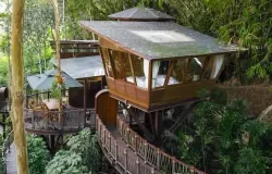 Salah satu faktor yang memperkuat posisi Bandung sebagai destinasi akhir tahun adalah kemunculan resort-resort dengan konsep menarik (Sumber: Instagram @chanaya.bandung)