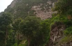 Salah satu tebing di wilayah Citatah. (Sumber: Dokumentasi Penulis)