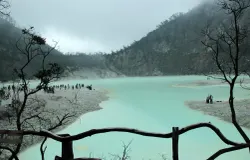 Kawah Putih Ciwidey (Sumber: Pixabay)