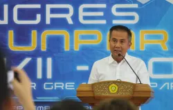 Mantan PJ Gubernur Jabar Bey Machmudin (Sumber: Unpar.ac.id | Foto: Unpar)