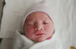 Ilustrasi, bukan bayi yang ditelantarkan. (Sumber: Unsplash | Foto: Jimmy Conover)