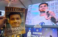 Persib umumkan rekrut Al Hamra Hehanussa (Sumber: AyoPersib | Foto: Arif Rahman)