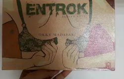 Entrok Karya Okky Madasari (288 halaman). (Sumber: Dokumentasi Penulis | Foto: Dias Ashari)