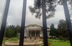 Istana Cipanas, Cianjur, Jawa Barat. (Sumber: Dokumentasi Penulis | Foto: Djoko Subinarto)