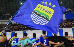Pada Liga 1 2025 inilah Persib dikesani oleh lawan atau pun para pengamat sebagai salah satu tim dengan mental juara yang kuat. (Sumber: Ayobandung.id | Foto: Irfan Al-Faritsi)