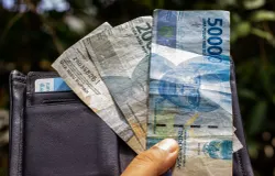 Nah, gaya hidup hemat mahasiswa bukan soal pelit, tapi tentang bagaimana kita pakai uang dengan bijak. (Sumber: Pexels/Ahsanjaya)