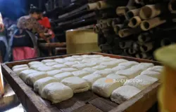 Tahu Cibuntu, identitas BANDUNG (Sumber: ayobandung.com | Foto: Irfan Alfaritsi)