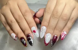 Hasil nail art salah satu  pelanggan Elbeautystudio yang berlokasi di Jalan Mangga Dua No.84, Sukapura, Kec. Dayeuhkolot, Kabupaten Bandung, Jawa Barat, Jumat (31/10/2025)(Foto: Elisabet Nurijah Siagian)