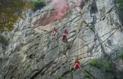 Salah satu tebing karst yang terus dijaga bersama adalah Tebing Citatah 125 karena di sinilah sejarah panjat tebing Indonesia bermula. (Sumber: Eiger)