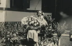 Mojang Belanda di Bandung tahun 1900-an. (Sumber: KITLV)