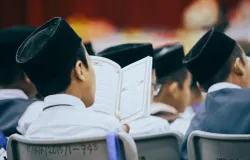 Dalam keluwesan itu, agama menjadi ruang yang menentramkan, bukan menakutkan. (Sumber: Pexels/Pok Rie)