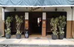 Warung Kopi Purnama di Jalan Braga, Kota Bandung. (Sumber: Ayobandung.com)