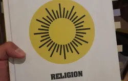 Buku Pengantar tentang Agama-Agama (Sumber: Dokumentasi Pribadi | Foto: Arfi Pandu Dinata)