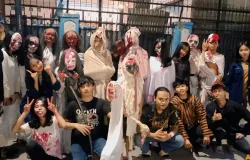 Karang Taruna di RW 5 Sukapura, Kecamatan Kiaracondong menggelar Lembur Jurig setiap sabtu malam yang diminati ratusan pengunjung. (Sumber: ayobandung.id | Foto: Ikbal Tawakal)