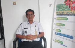 Lurah Cipadung Wetan, Bapak Tarsujono S. Sos, M,. M,. (Sumber: Mila Aulia / dok. pribadi | Foto: Mila Aulia)