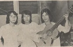 Jaka, Samsudin, Acil dari grup Trio Bimbo di Majalah Varianada Edisi 86 Tahun 1972. (Sumber: Wikimedia Commons)