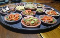 16 pilihan sambal khas Nusantara dari Warung Sangrai. (Sumber: Ayobandung.id | Foto: Eneng Reni Nuraisyah Jamil)