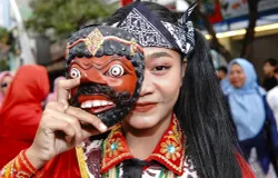 Membicarakan 'agama rakyat' memang tidak seperti membicarakan 'agama formal'. (Sumber: Pexels/Ismail saja)