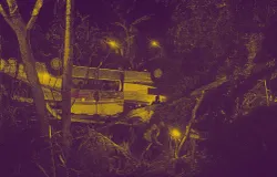 Bus study tour yang terguling dalam kecelakaan di Wado, Sumedang, tahun 2021. (Sumber: Polri)