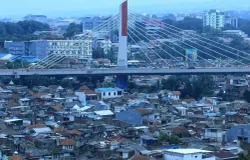 Kawasan pemukiman padat di Tamansari, Kecamatan Bandung Wetan, Kota Bandung, Sabtu 15 Februari 2025. (Sumber: Ayobandung.id | Foto: Irfan Al-Faritsi)