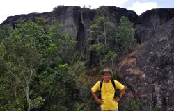 Gunungapi purba Nglanggeran dibentuk oleh endapan aglomerat. (Sumber: Dokumentasi Penulis | Foto: T Bachtiar)