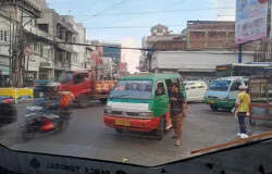 Angkot dan Suara Rakyat Kecil (Sumber: Dokumentasi Penulis | Foto: Dias Ashari)