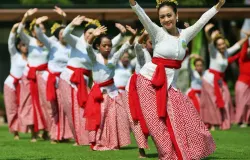 Bandung juga menjadi tuan rumah bagi talenta-talenta kreatif. (Sumber: Pexels/Heru Dharma)