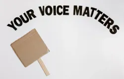 Pentingnya sinergi advokasi kebijakan dan komunikasi pejabat publik agar aspirasi rakyat tersalurkan dan kebijakan lebih partisipatif. (Sumber: Pexels/Tara Winstead)