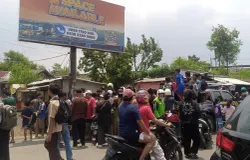 Garis Polisi Terpasang di Parit Taman Cibaduyut Indah, Sabtu, 27 September 2025 (Sumber: Dokumentasi Penulis | Foto: Dias Ashari)