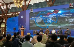 Suasana Seminar Teknologi FTTH, FWA & Mobile Broadband di Aula Timur ITB Kampus Ganesa, yang membahas strategi pemerataan akses internet di tengah kesenjangan infrastruktur digital di Indonesia. (Sumber: ayobandung.id | Foto: Ilham Maulana)
