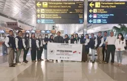 Keberangkatan pekerja dari Bandung untuk magang dan bekerja di Jepang (Sumber: lpksekaimustika.com)