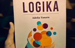 Buku Ajar Logika Untuk Berpikir Kritis Dalam Menghadapi Sesat Pikir. (Sumber: Dokumentasi Penulis | Foto: Pernando Aigro S.)