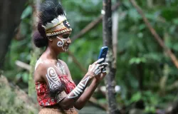 Fenomena popularitas musik timur menjadi momentum yang penting seiring perkembangan teknologi. (Sumber: Pexels | Foto: teras dondon)